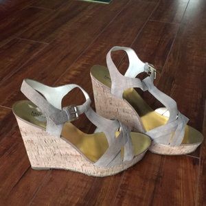 NWOT MICHAEL KORS  tan high wedge cork heels